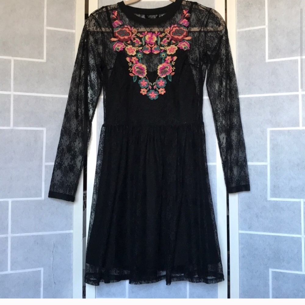 TopShop Lace Embroidered Boho Dress | size small